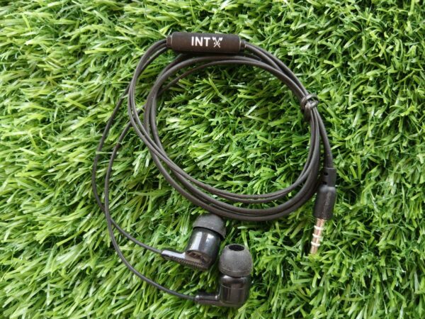 HANDSFREE HIGH-DEFINITION SOUND